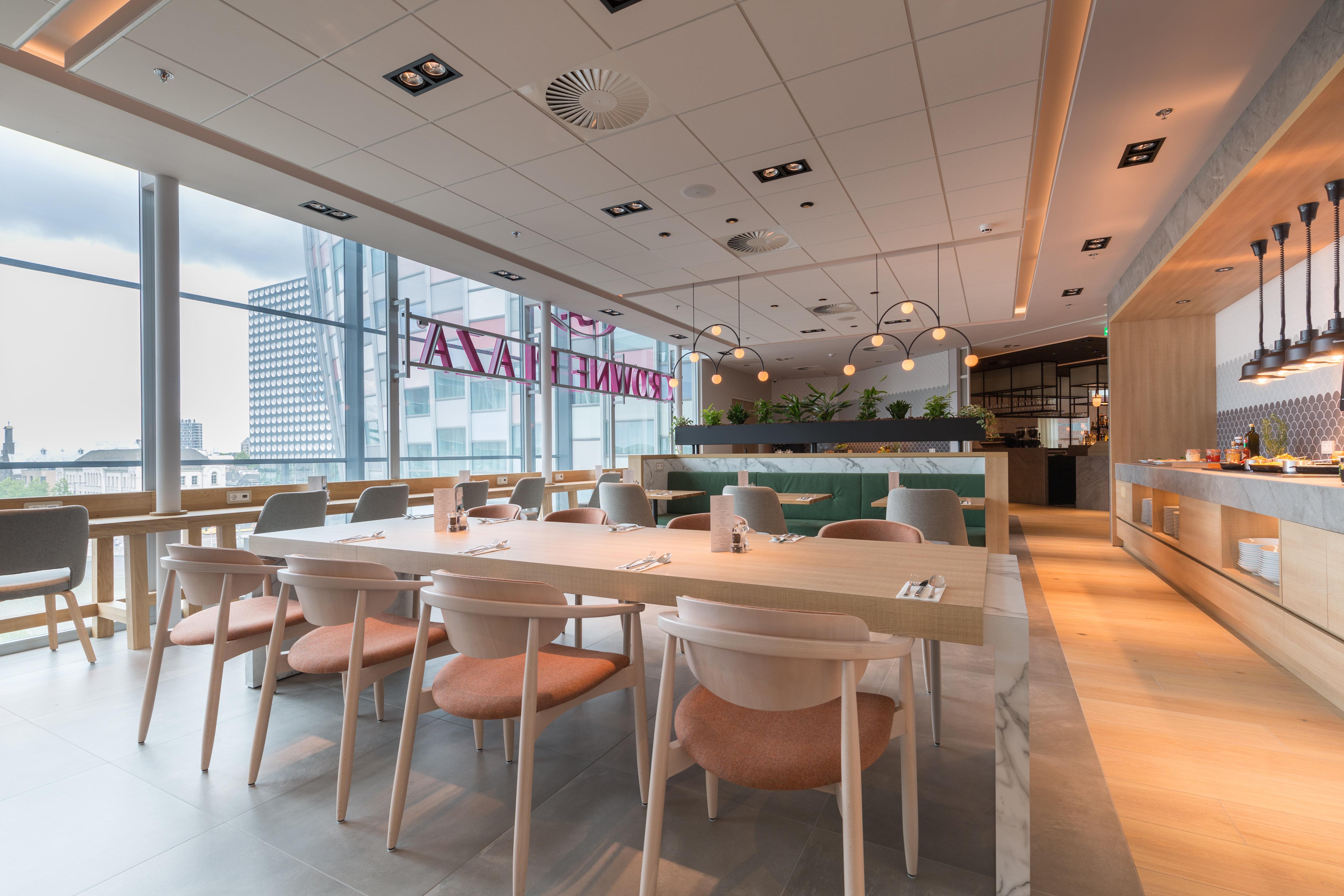 乌得勒支皇冠假日酒店-中央车站 外观 照片
